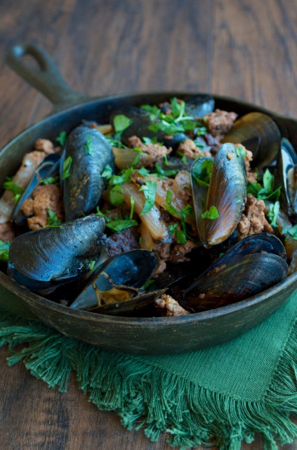Chorizo and Caramelized Onion Mussels | Plaid and Paleo