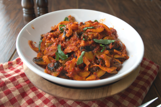 Roasted Red Pepper Pasta | Plaid and Paleo