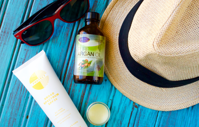 All-Natural Summer Essentials + BeautyCounter Protect All Over Sunscreen Giveaway!